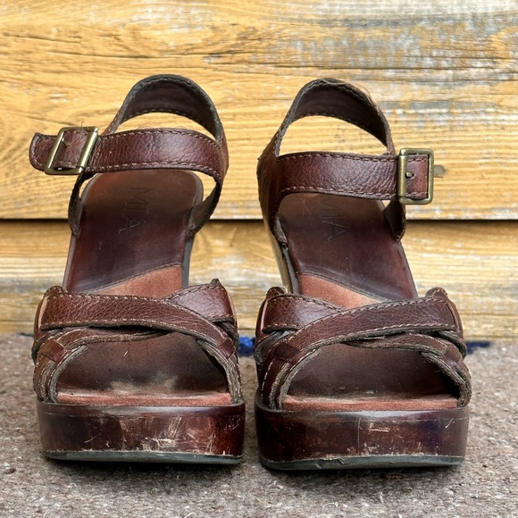 MIA Women’s Janis SZ.7 Wooden Platform Wedge Sandal High Heels - Picture 4 of 4